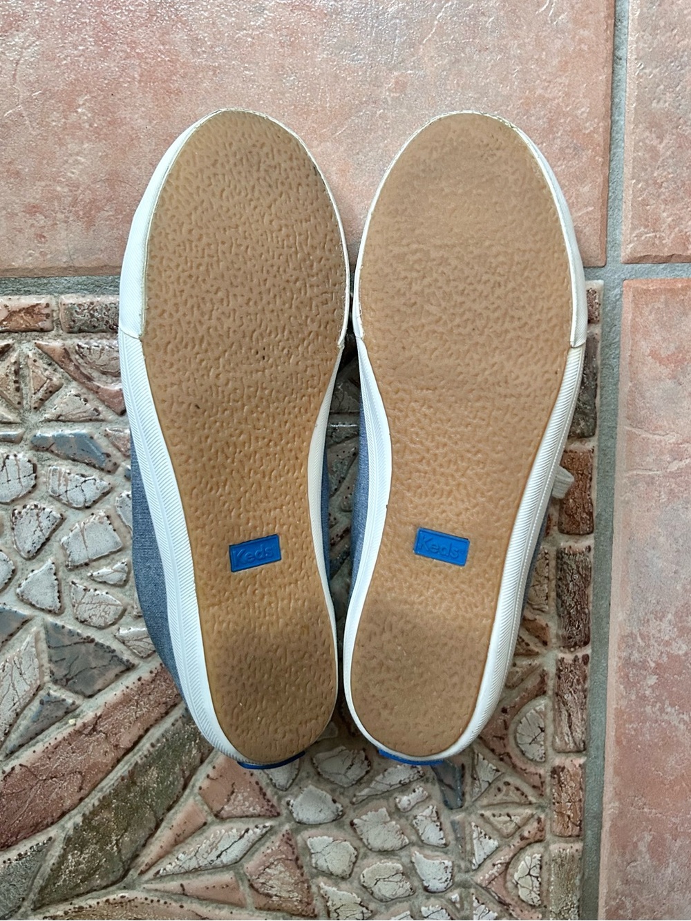 Keds sneakers size 8 - Picture 5 of 9